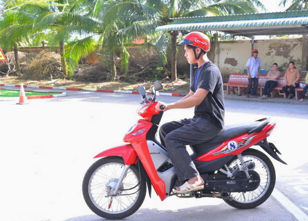 64 xã, phường trên toàn tỉnh Cà Mau dự hội nghị về sát hạch, cấp giấy phép lái xe