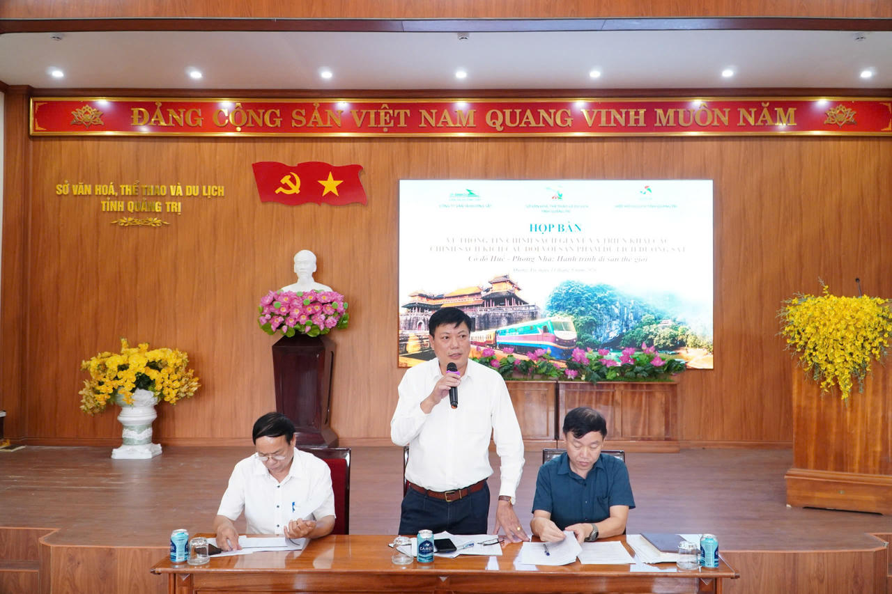 Phó Giám đốc Sở Văn hóa, Thể thao và Du lịch Quảng Trị Đặng Đông Hà trao đổi tại cuộc họp. (Ảnh: Minh Phương)