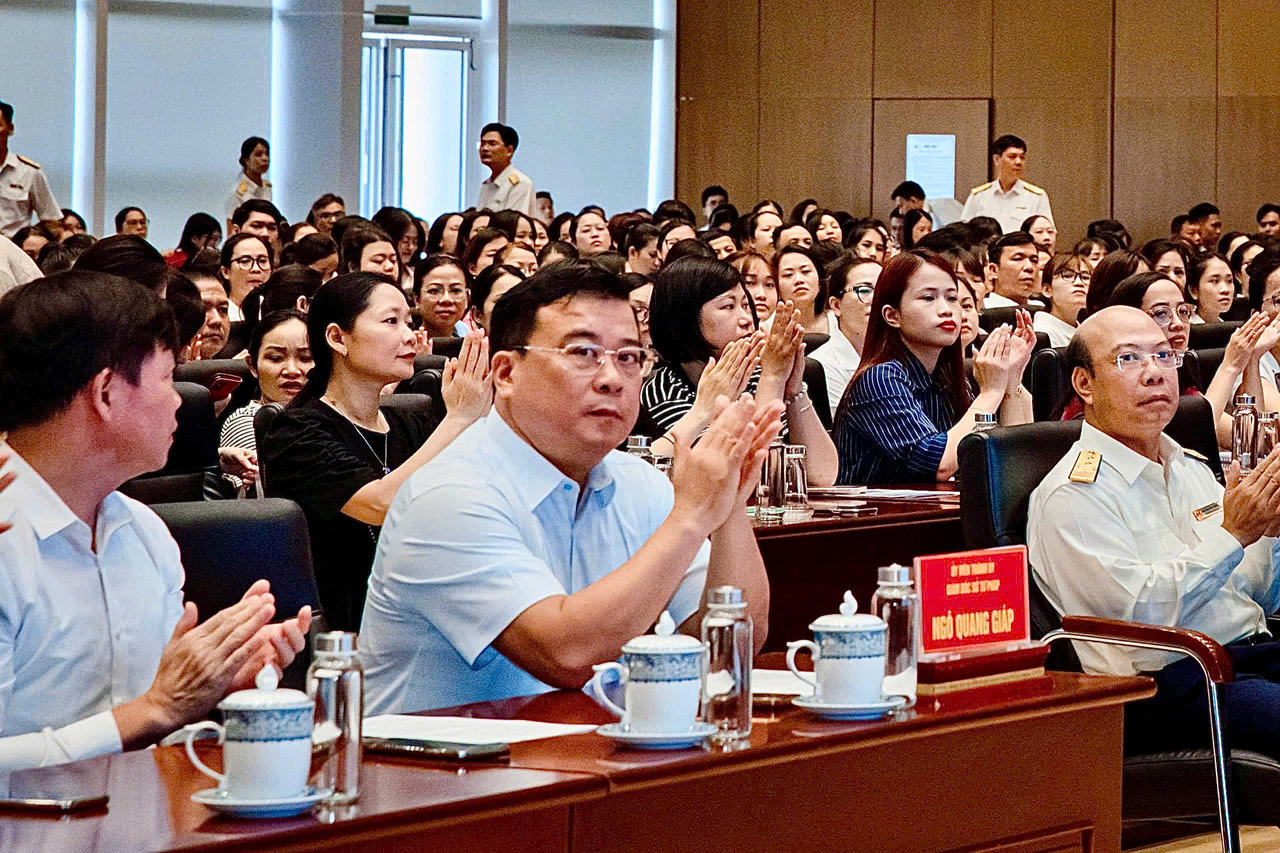 Ông Ngô Quang Giáp - Giám đốc Sở Tư Pháp Hải Phòng tham dự Hội nghị ( Ảnh Cổng TTĐT Hải Phòng)