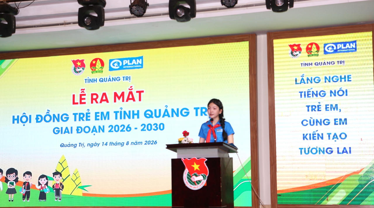Em Hồ Bảo Ngọc, Chủ tịch Hội đồng Trẻ em tỉnh Quảng Trị phát biểu tại chương trình.