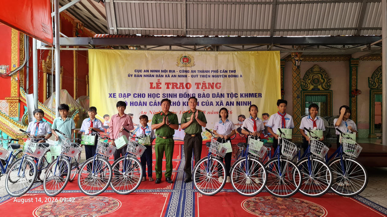 Cục An ninh nội địa - Bộ Công an lan tỏa nghĩa tình, chăm lo cho học sinh nghèo đồng bào dân tộc