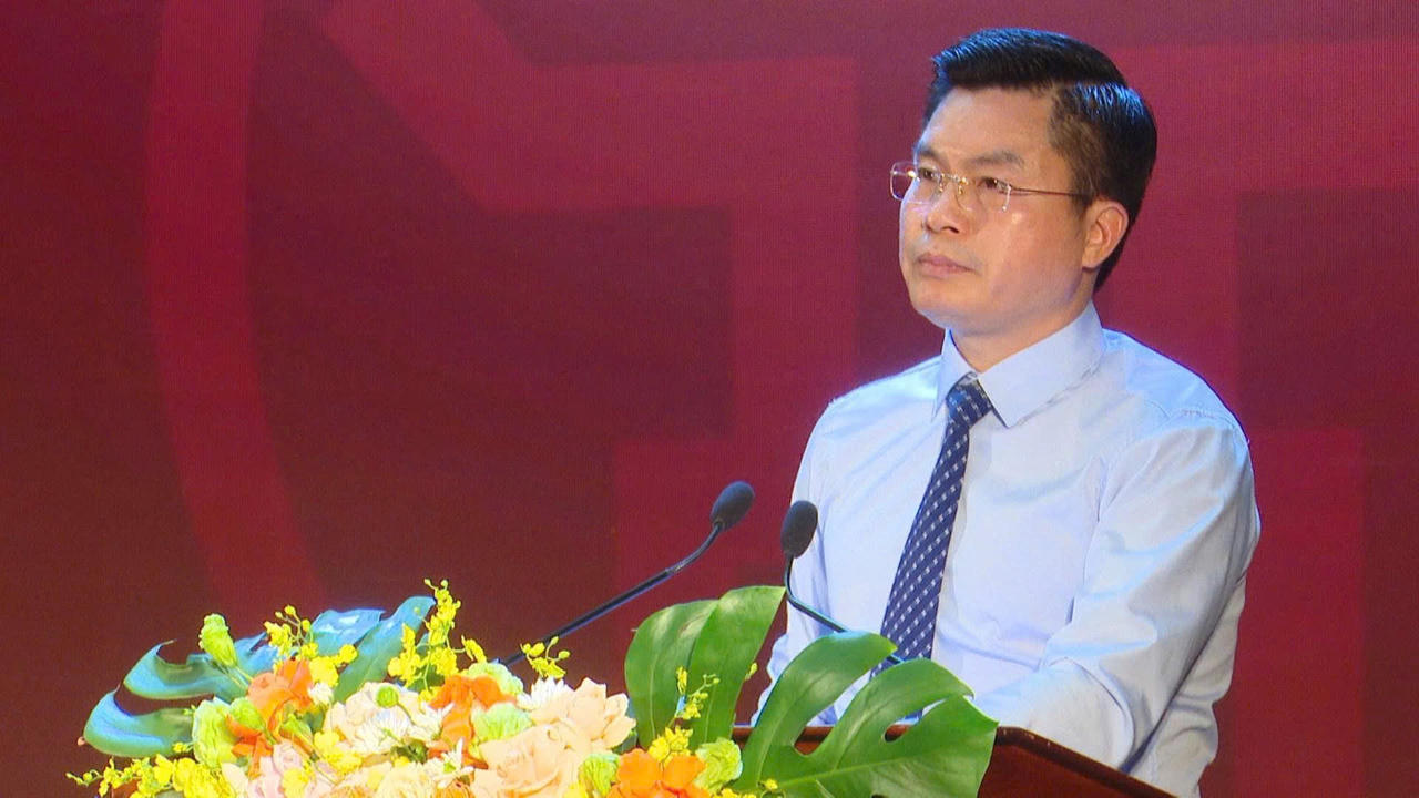Đồng chí Lê Tuấn Định - Bí thư Đảng ủy phường Đống Đa phát biểu. Ảnh: P.V.