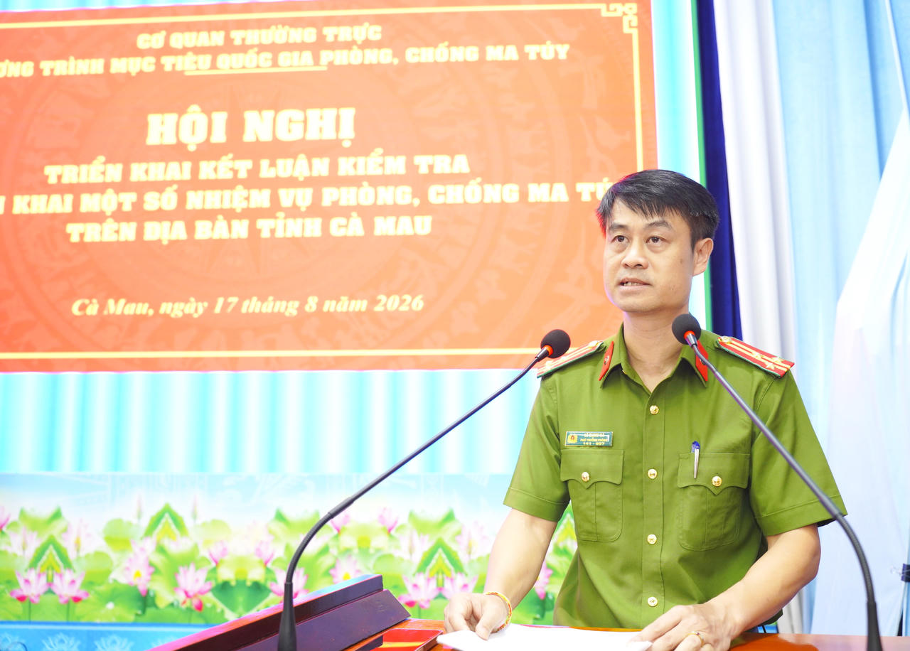 Thượng tá Lê Mạnh Hà - Phó Trưởng phòng, Cục Cảnh sát điều tra tội phạm về ma túy (Bộ Công an) thông tin kết quả làm việc với UBND các xã (Ảnh: HĐ).