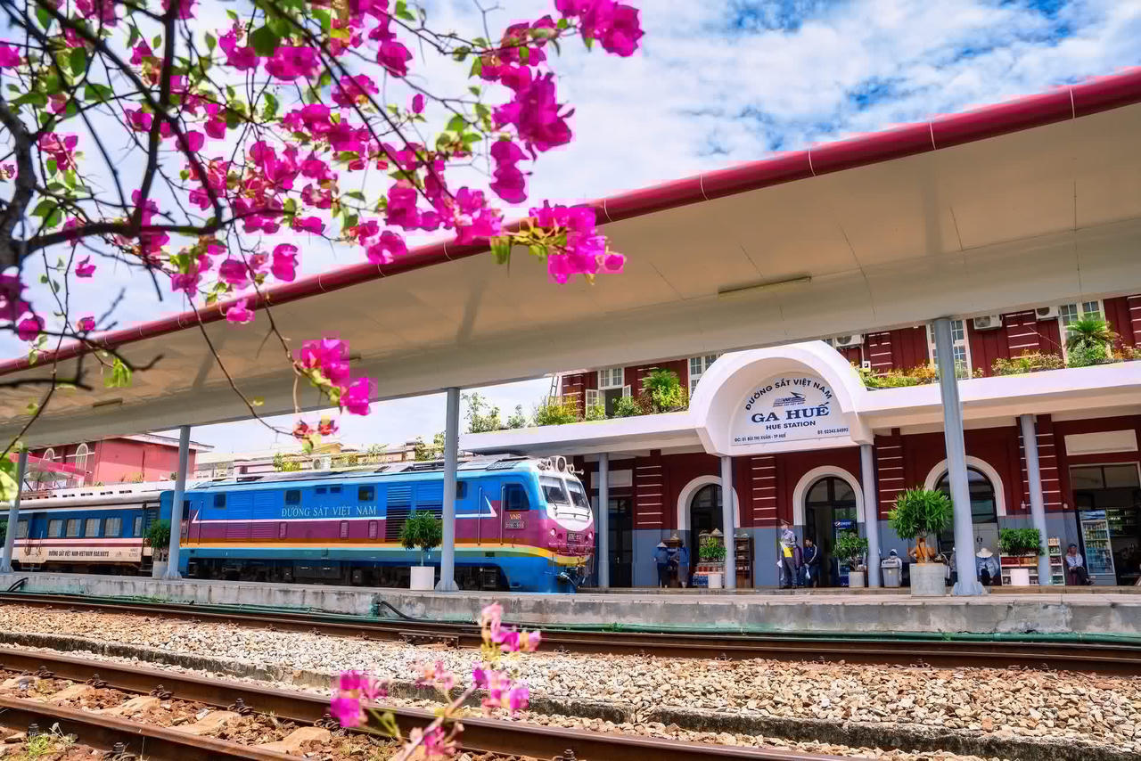 Tàu Di sản Huế - Phong Nha giảm 50% giá vé trong tuần lễ khai trương Tàu Di sản Huế - Phong Nha giảm 50% giá vé trong tuần lễ khai trương