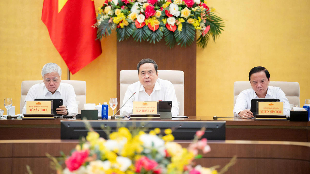 Hoàn thiện khuôn khổ pháp lý về tiền tệ, ngân hàng