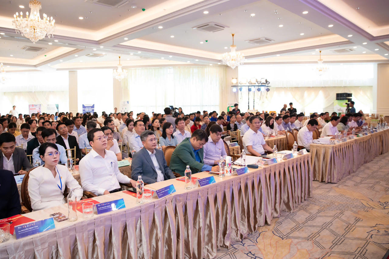 350 đại biểu hiến kế phát triển doanh nghiệp tư nhân tại Huế