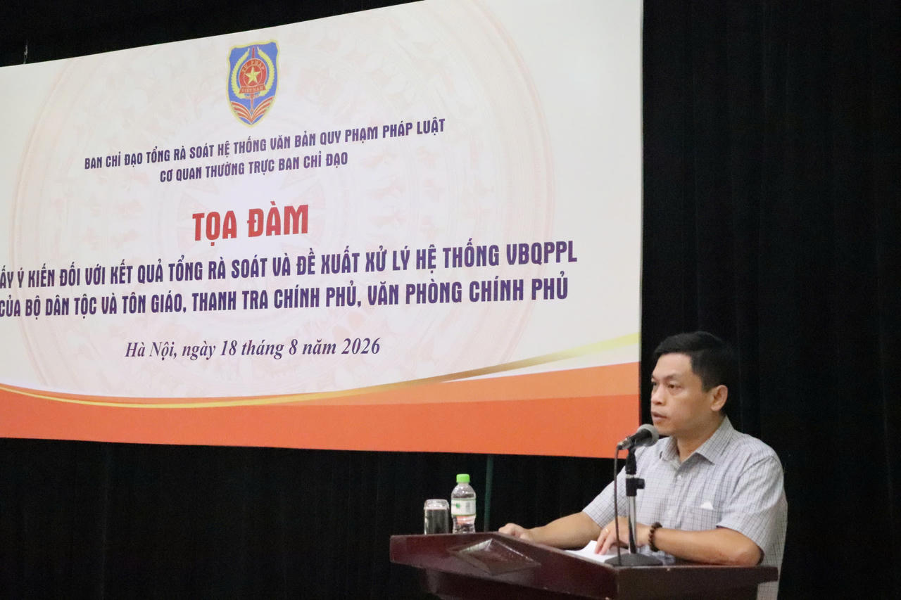 Phó Cục trưởng Cục Kiểm tra văn bản và Tổ chức thi hành pháp luật, Bộ Tư pháp Lê Thanh Bình phát biểu
