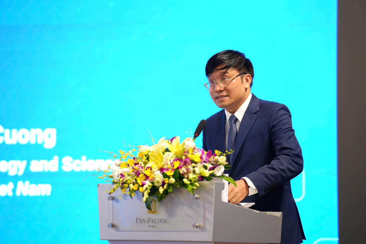 Viện trưởng Nguyễn Văn Cương.