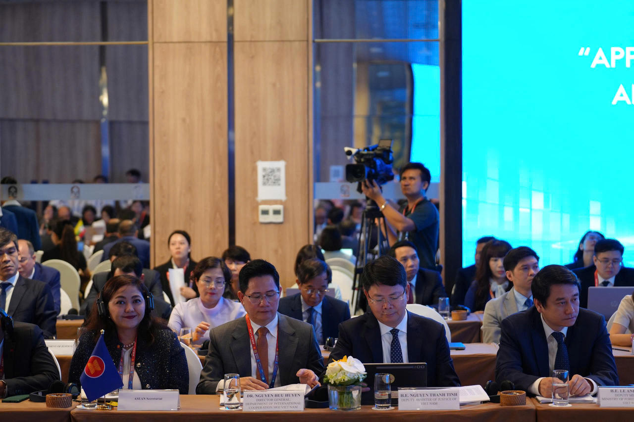 Các đại biểu tại Diễn đàn.