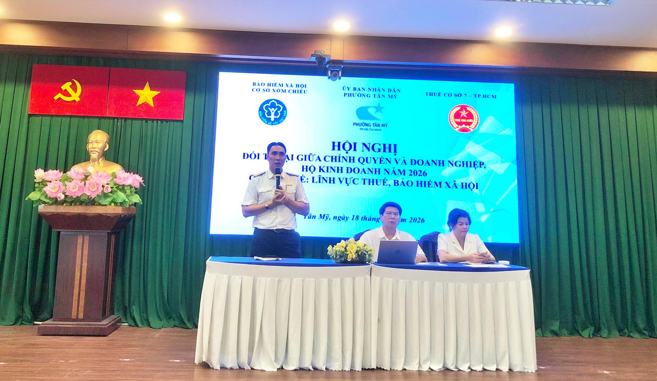 Hội nghị đối thoại chiều 18/8 tại phường Tân Mỹ, TP HCM. Ảnh: N.A