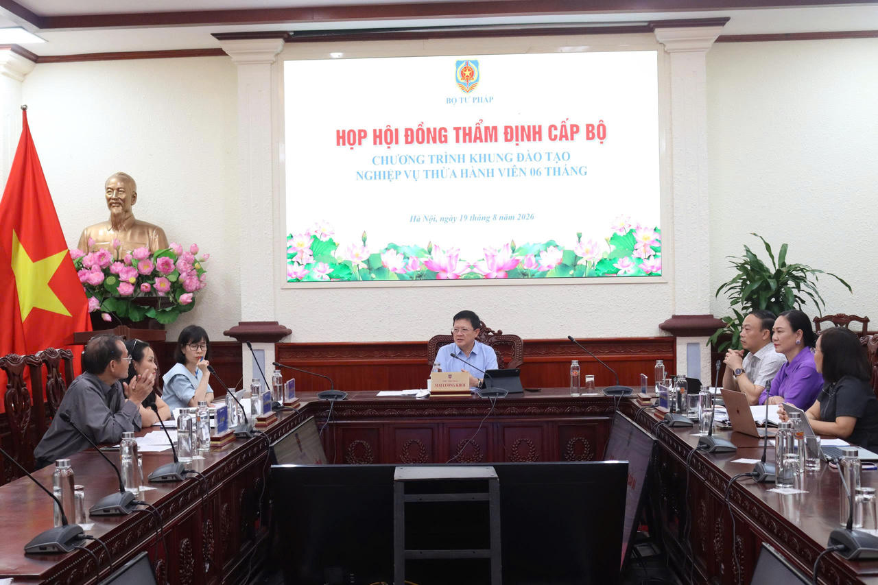 Thẩm định cấp Bộ Chương trình khung đào tạo nghiệp vụ Thừa hành viên 6 tháng