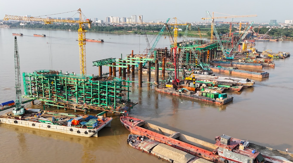 Đại công trường Cầu Trần Hưng Đạo ngày đêm bứt tốc, sẵn sàng lắp dựng vòm thép vô cực