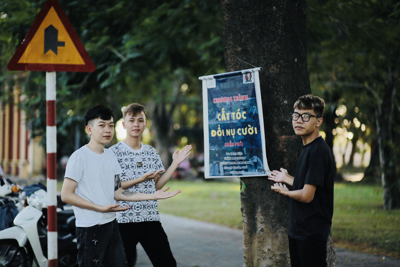 Những tay kéo trẻ gieo nụ cười giữa lòng TP Huế