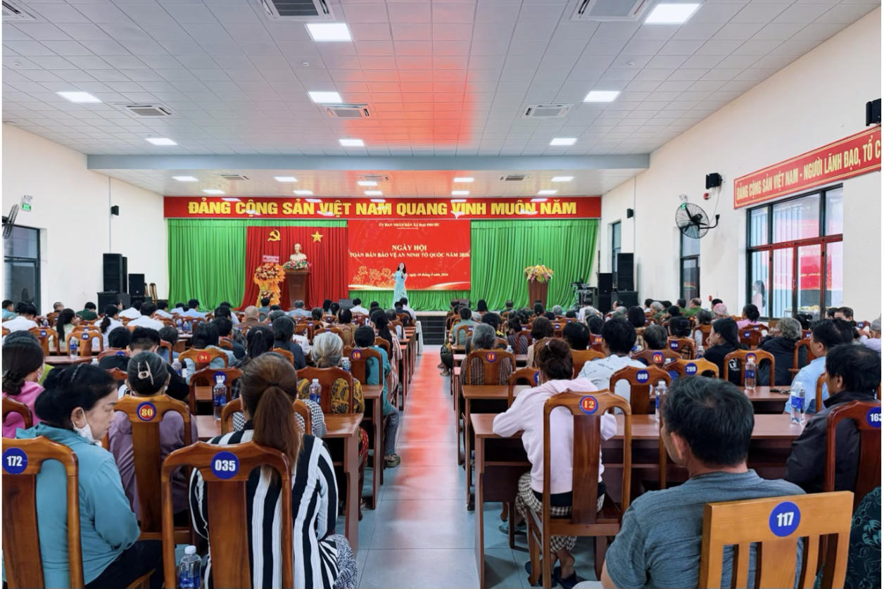 Toàn cảnh ngày hội. Ảnh: Mộc Đức.