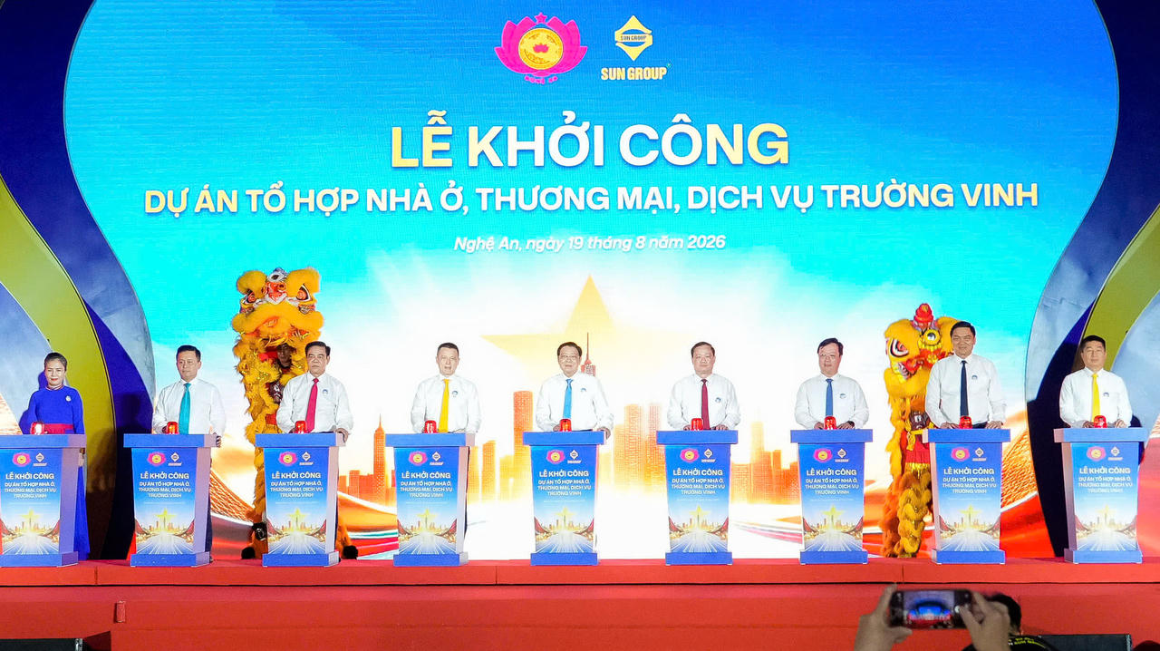 Lễ khởi công Tổ hợp nhà ở, thương mại dịch vụ Trường Vinh (ảnh Ngô Toàn)