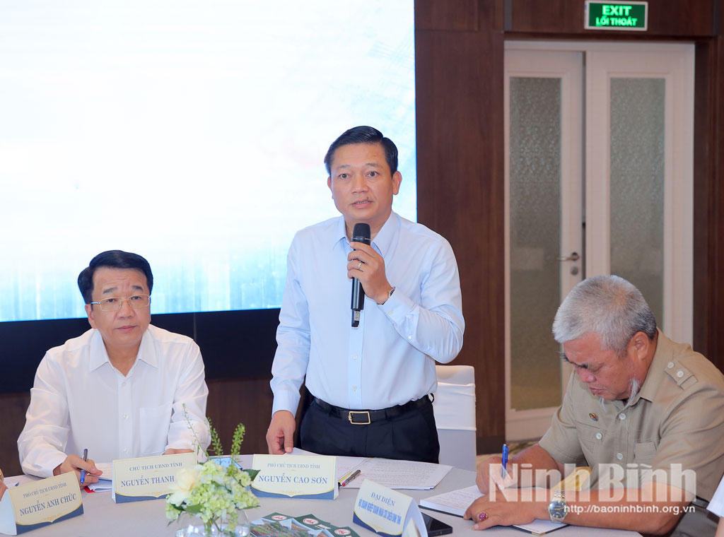 Ông Nguyễn Cao Sơn, Tỉnh ủy viên, Phó Chủ tịch UBND tỉnh phát biểu tại Chương trình.Ảnh: Nguyễn Thơm - Anh Tuấn/Báo Ninh Bình
