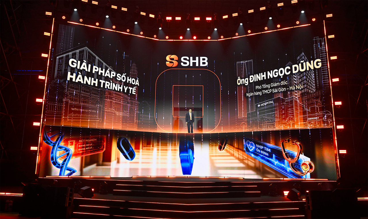 Cũng tại sự kiện Chuyển đổi số ngành Ngân hàng 2026, Phó Tổng giám đốc SHB Đinh Ngọc Dũng đã giới thiệu về SHB Health Connect – Giải pháp công nghệ tích hợp chăm sóc sức khỏe toàn diện.