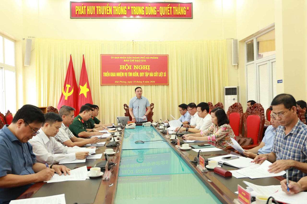 Ông Đào Trọng Đức, Phó Chủ tịch UBND TP, Trưởng Ban Chỉ đạo 515 TP Hải Phòng chủ trì hội nghị. Ảnh: Bộ CHQS thành phố