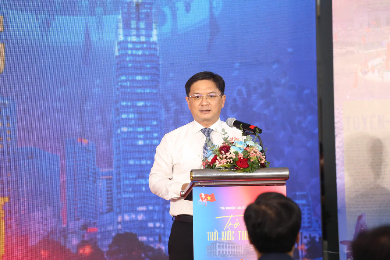 Ông Nguyễn Mạnh Cường - Ủy viên dự khuyết Trung ương Đảng, Phó Chủ tịch UBND TP HCM - phát biểu tại lễ khai mạc. Ảnh: N.A