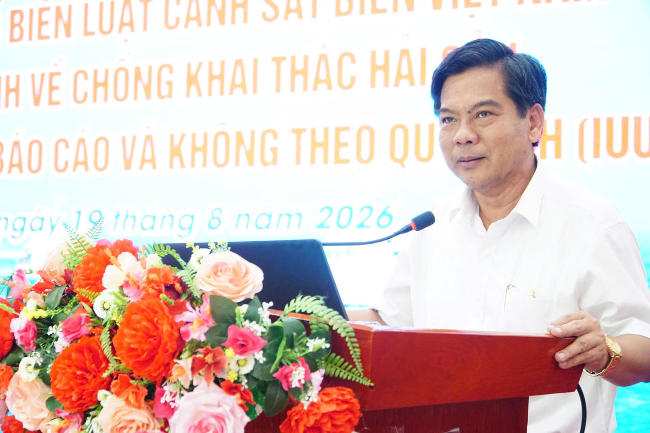 Ông Nguyễn Quốc Tuấn - Bí thư Đảng ủy Đặc khu Kiên Hải phát biểu tại buổi tuyên truyền. Ảnh: Thanh Nghị
