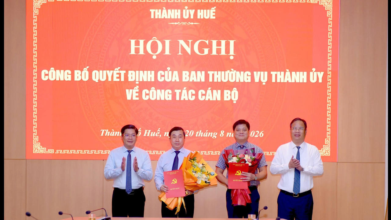 Huế điều động Giám đốc Sở Ngoại vụ cùng Phó Giám đốc Sở Xây dựng về Tổ nghiên cứu chuyên đề