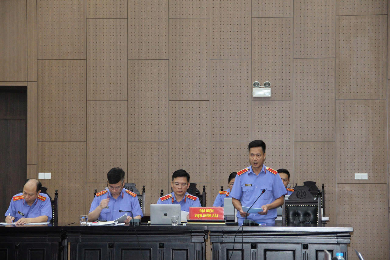 Nhận hối lộ, cựu Thứ trưởng Nguyễn Bá Hoan bị đề nghị 12 -13 năm tù