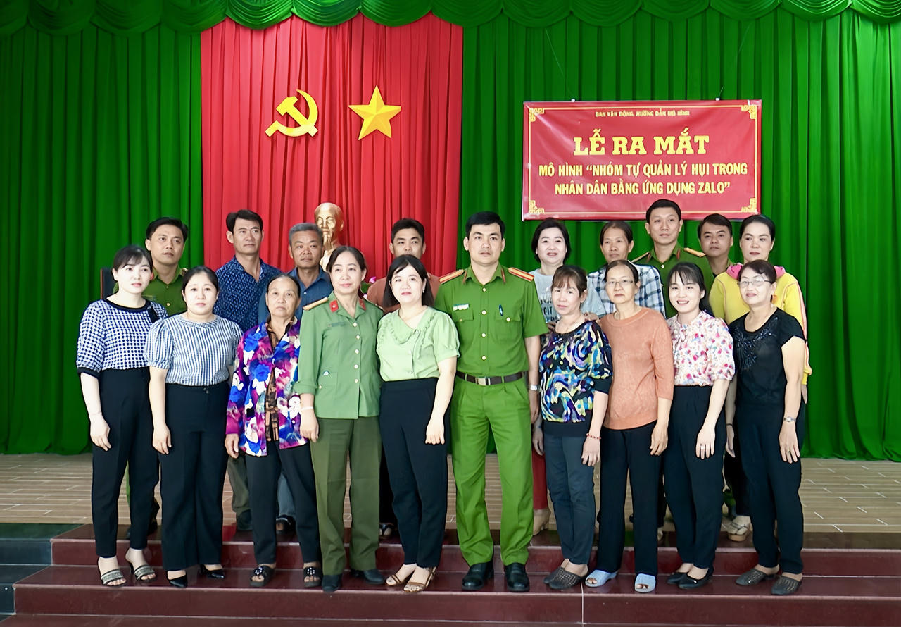 Thời gian qua, “Nhóm tự quản lý hụi trong Nhân dân bằng ứng dụng Zalo” là một trong những mô hình góp phần phòng ngừa rủi ro trong hoạt động chơi hụi (Ảnh: TN).