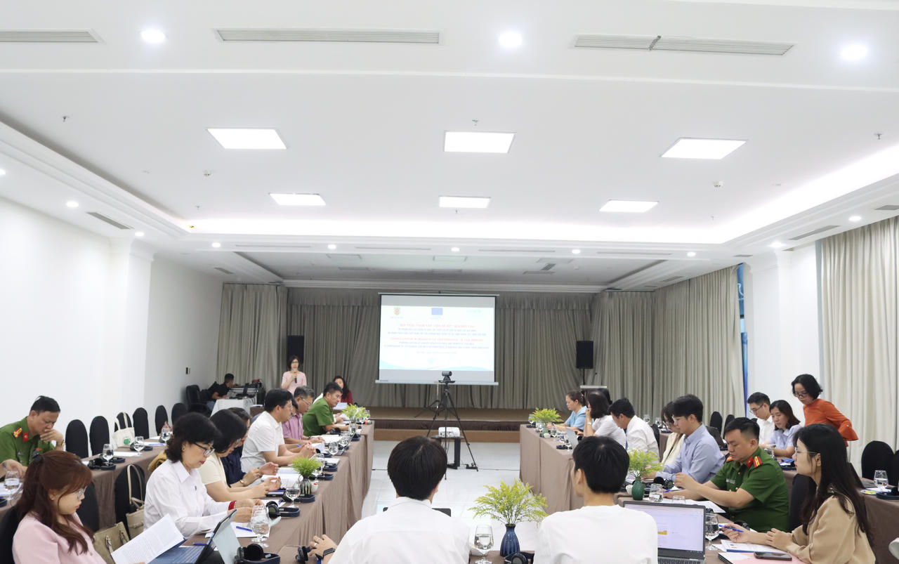 Bảo vệ phụ nữ và trẻ em trước các hành vi xâm hại trên môi trường mạng