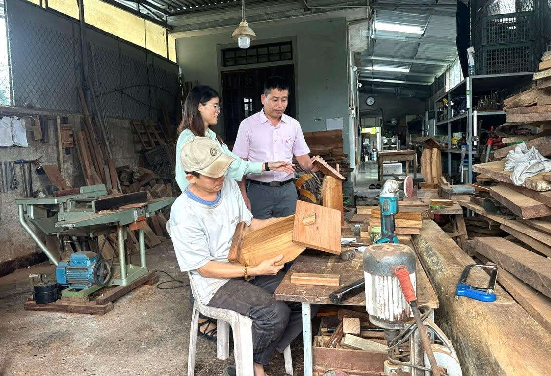 Việc nâng mức vay tối đa lên 200 triệu đồng đối với người lao động và 10 tỷ đồng đối với cơ sở sản xuất, kinh doanh theo Nghị định 338/2025/NĐ-CP tạo thêm điều kiện để người dân, cơ sở sản xuất, kinh doanh phát triển kinh tế.