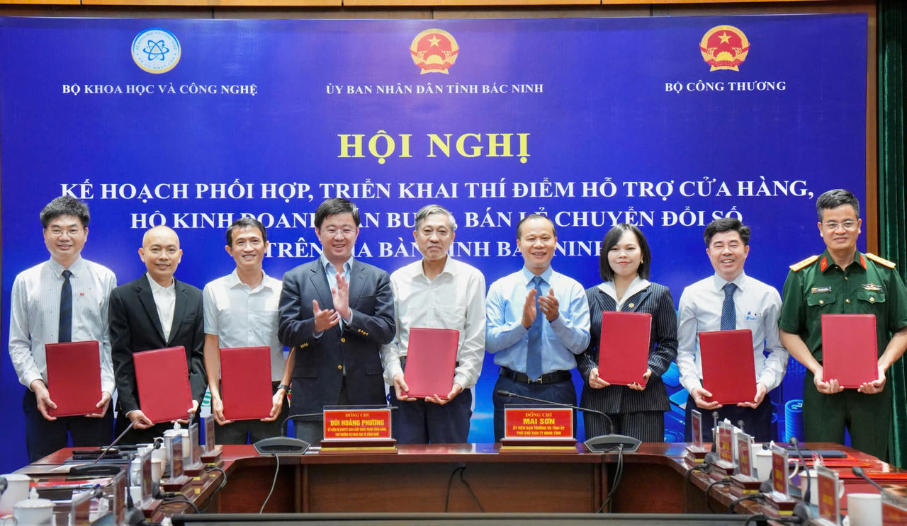 Bộ Khoa học và Công nghệ đưa chuyển đổi số đến từng hộ kinh doanh