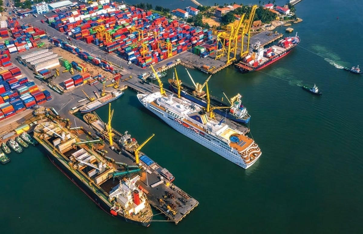 Phó Thủ tướng yêu cầu đẩy mạnh xuất khẩu, kiểm soát nhập siêu
