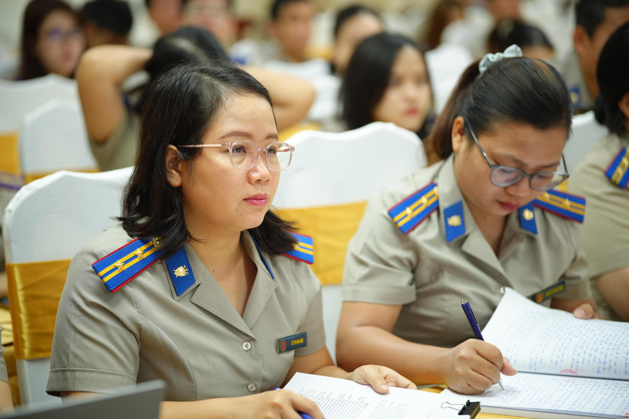 Thi hành án dân sự Thành phố Hồ Chí Minh: Khai mạc lớp tập huấn, triển khai Luật Thi hành án dân sự năm 2025