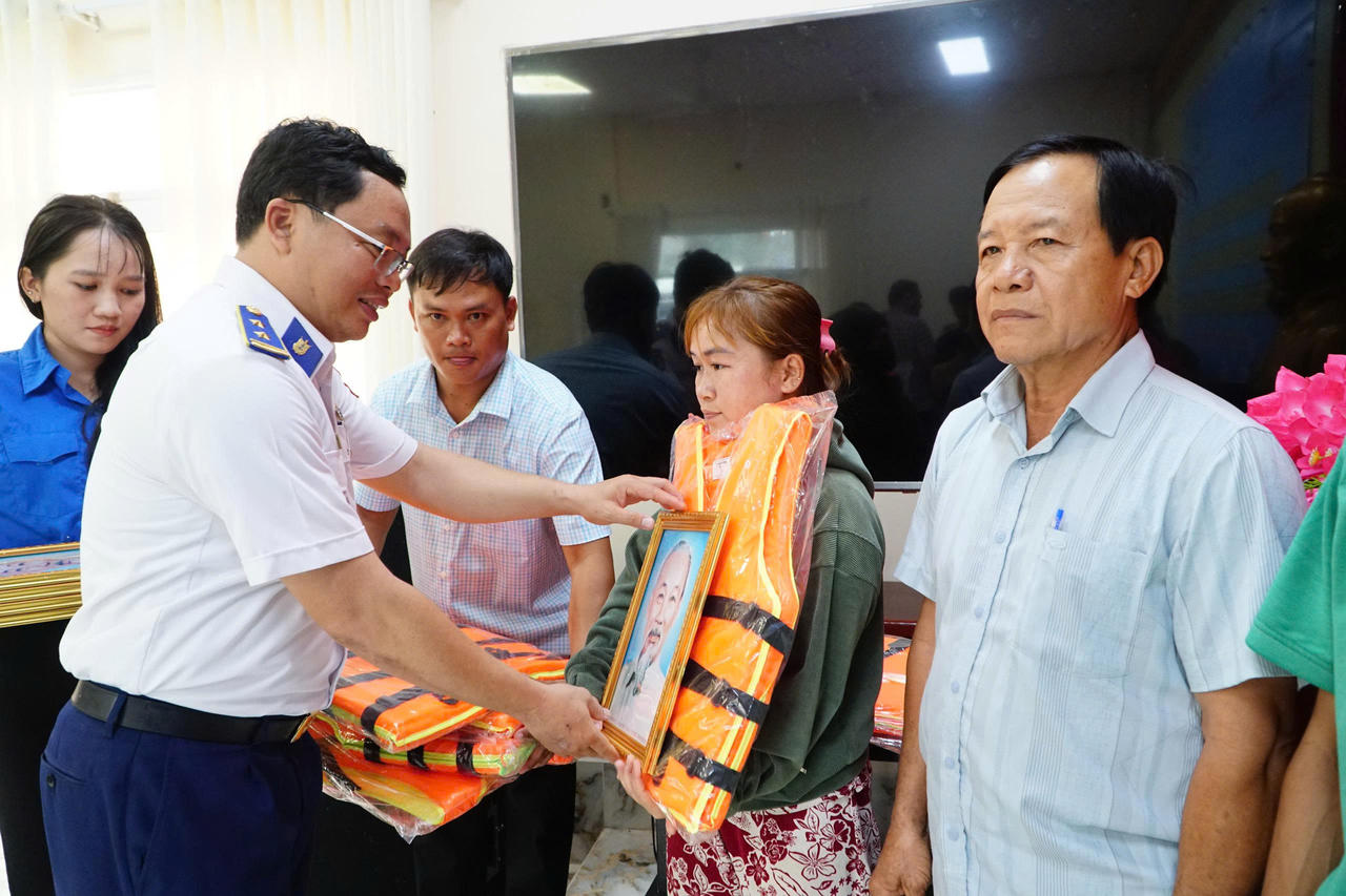 Đẩy mạnh tuyên truyền chống khai thác IUU trên địa bàn tỉnh An Giang