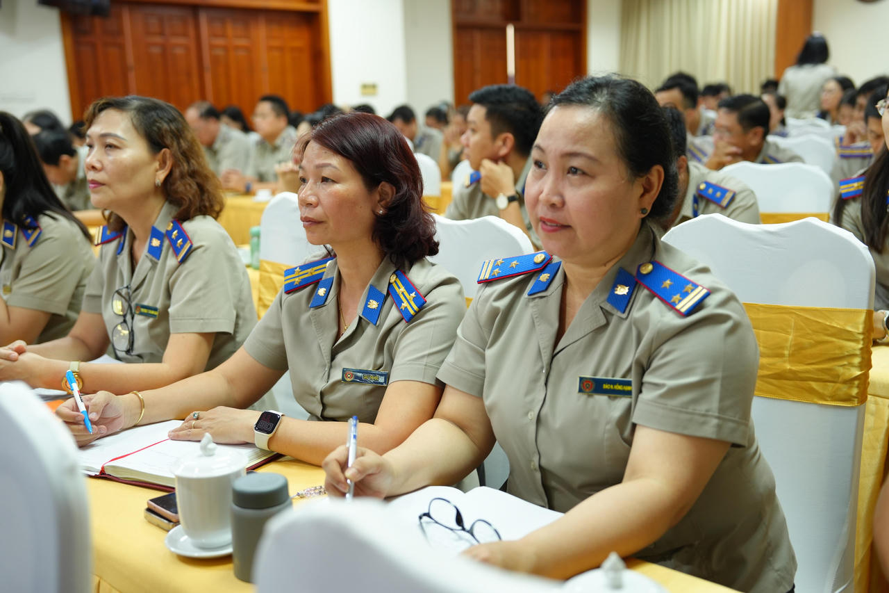 Thi hành án dân sự Thành phố Hồ Chí Minh: Khai mạc lớp tập huấn, triển khai Luật Thi hành án dân sự năm 2025