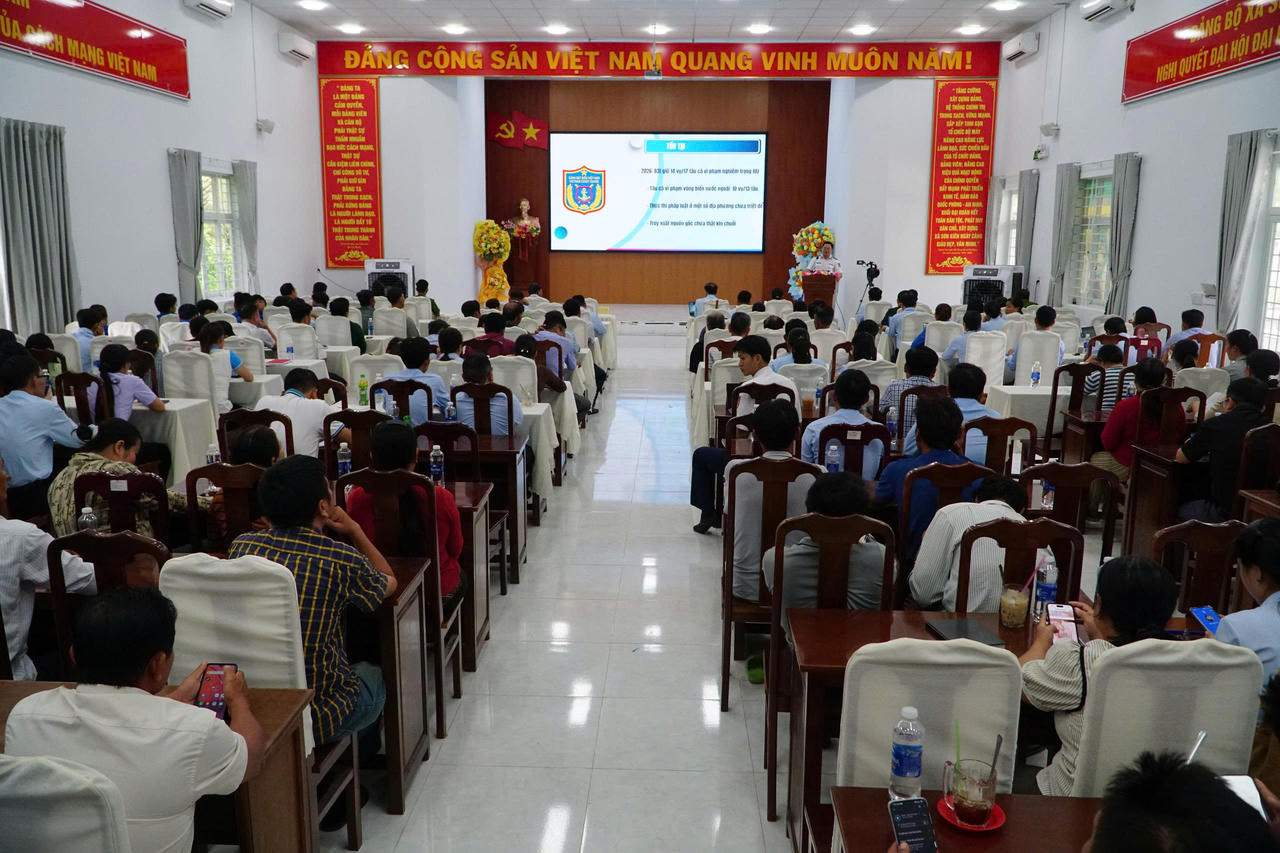Quang cảnh hội nghị tuyên truyền tại xã Sơn Kiên, tỉnh An Giang. Ảnh: Thanh Nghị