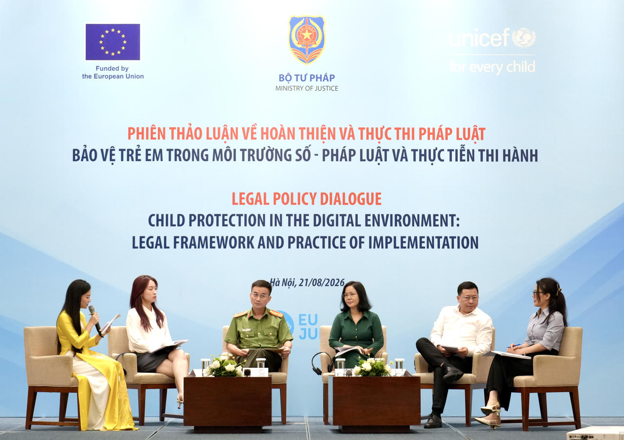 Tăng “rào chắn” pháp lý bảo vệ trẻ em trên môi trường số