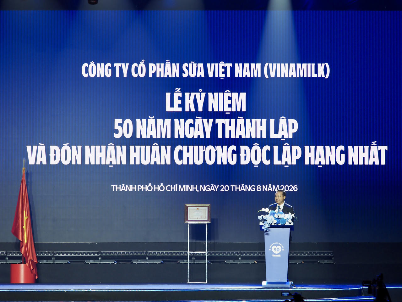 Vinamilk đón nhận Huân chương Độc lập hạng Nhất tại dấu mốc 50 năm