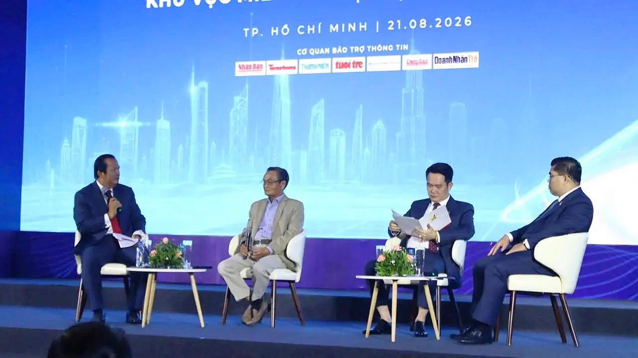 Phiên thảo luận tại VPSF 2026 về liên kết nguồn lực, hợp tác công - tư và thúc đẩy phát triển kinh tế tư nhân khu vực miền Nam. Ảnh: DK