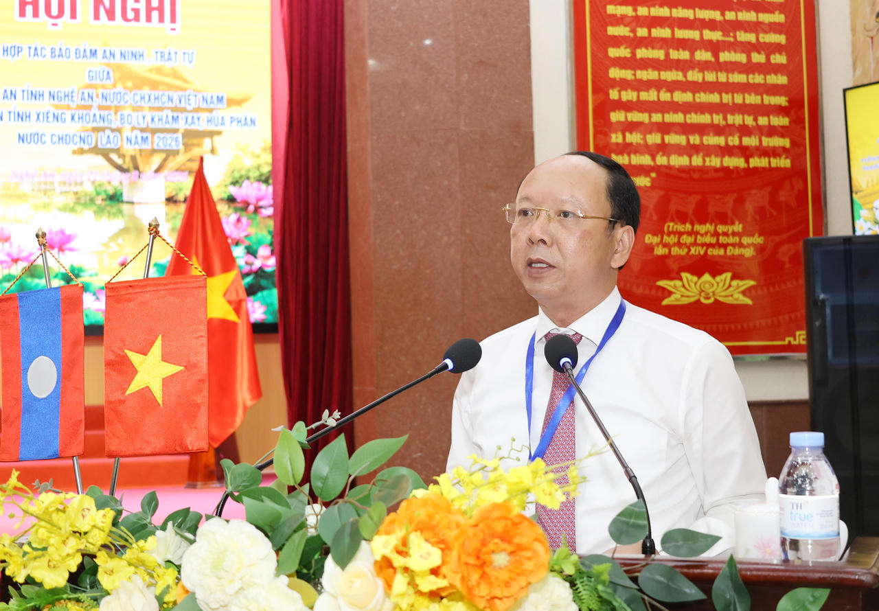 Phó chủ tịch Thường trực UBND tỉnh Nghệ An phát biểu tại Hội nghị (ảnh Công an cung cấp)
