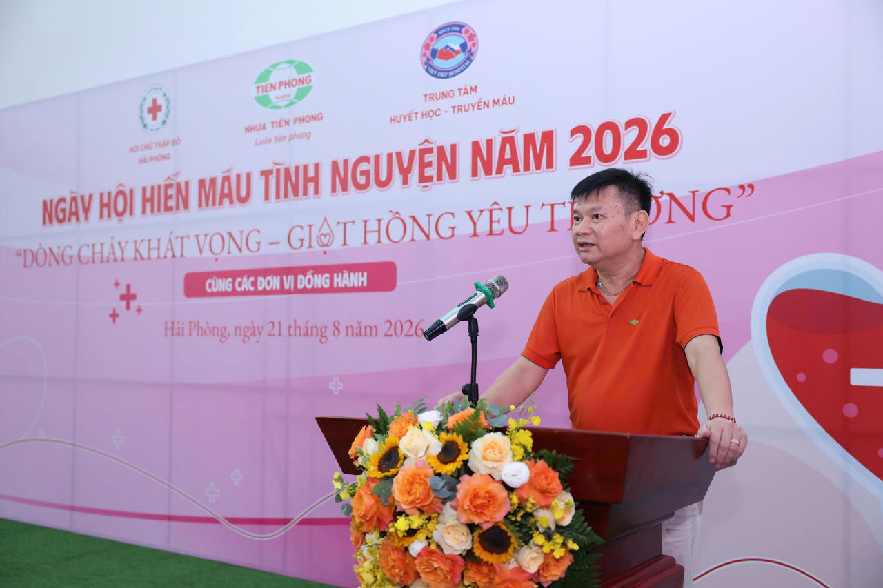 Ông Đặng Quốc Dũng - Chủ tịch HĐQT Công ty CP Nhựa Thiếu niên Tiền Phong phát biểu tại chương trình. (ảnh Thuỳ Linh)