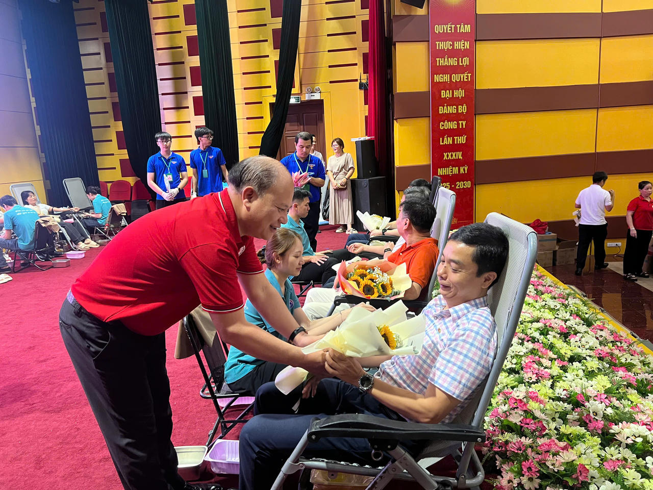 Nhựa Tiền Phong lan tỏa tinh thần sẻ chia qua Ngày hội hiến máu