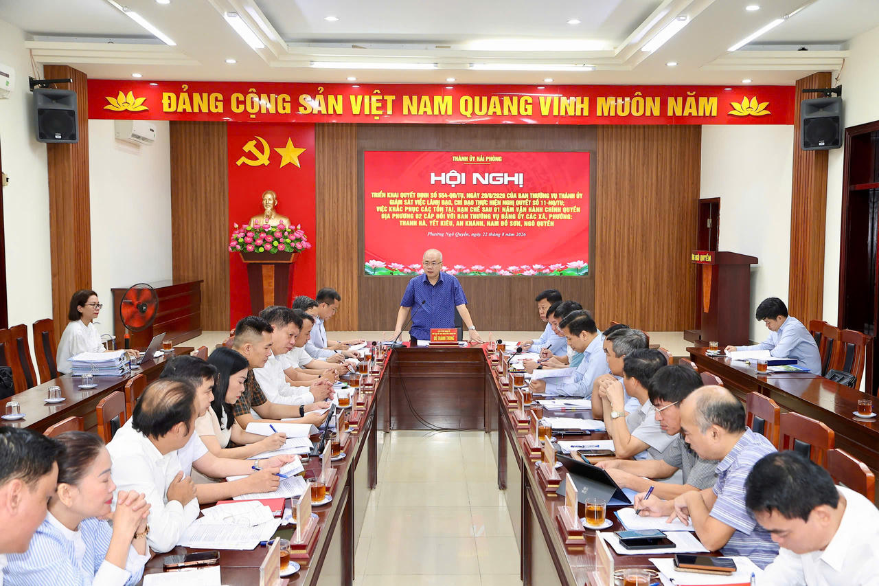Chủ tịch UBND TP Hải Phòng Đỗ Thành Trung phát biểu chỉ đạo tại Hội nghị. (ảnh Cổng TTĐT TP)
