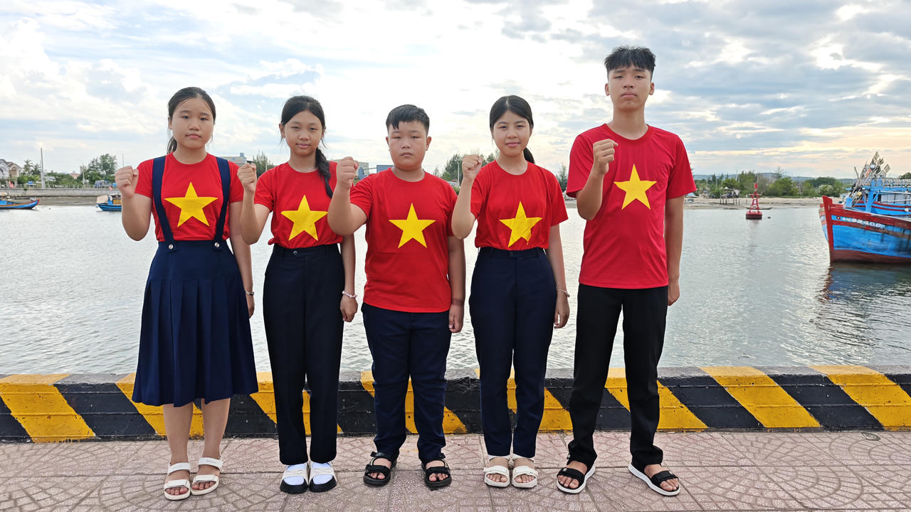 Những “thuyền viên” nhỏ tuổi của Đội Sao Biển - Quảng Ngãi đang sẵn sàng “vượt sóng”, thể hiện bản lĩnh tại Chung kết toàn quốc và lan tỏa tình yêu biển, đảo, khát vọng cống hiến của tuổi trẻ.