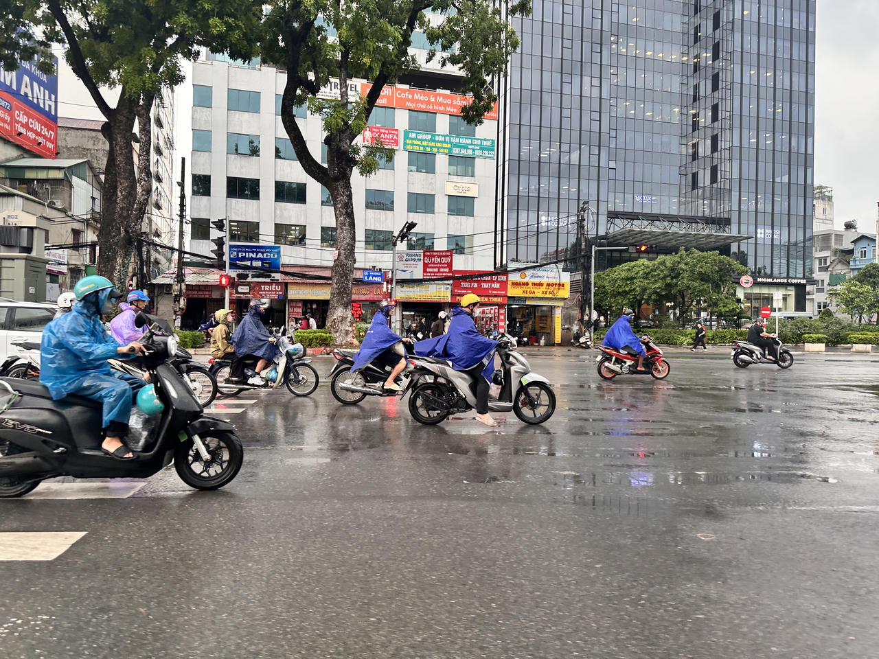 Thời tiết ngày 22/8: Miền Bắc có mưa to cục bộ