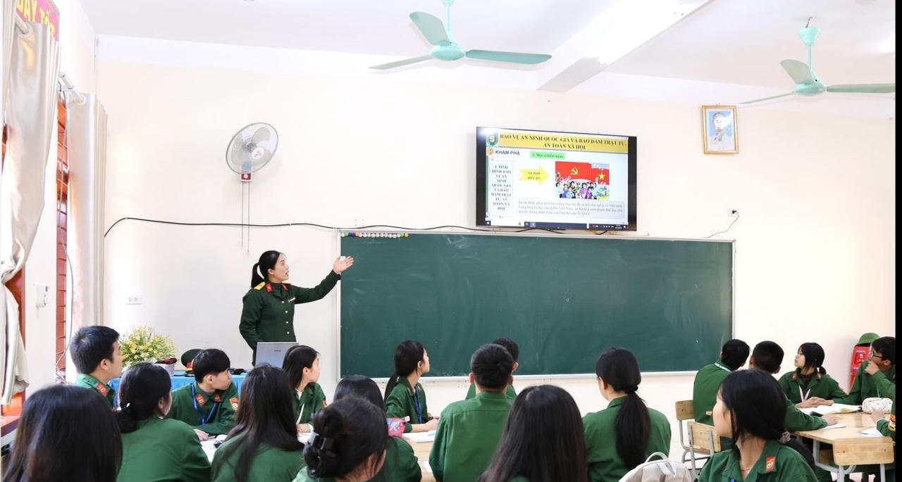 Bộ Giáo dục và Đào tạo yêu cầu tăng ứng dụng AI, bảo đảm an toàn trong dạy học giáo dục quốc phòng và an ninh