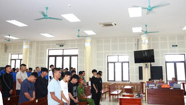 51 bị cáo trong vụ án ma túy tại King Club lĩnh tổng cộng hơn 260 năm tù 51 bị cáo trong vụ án ma túy tại King Club lĩnh tổng cộng hơn 260 năm tù