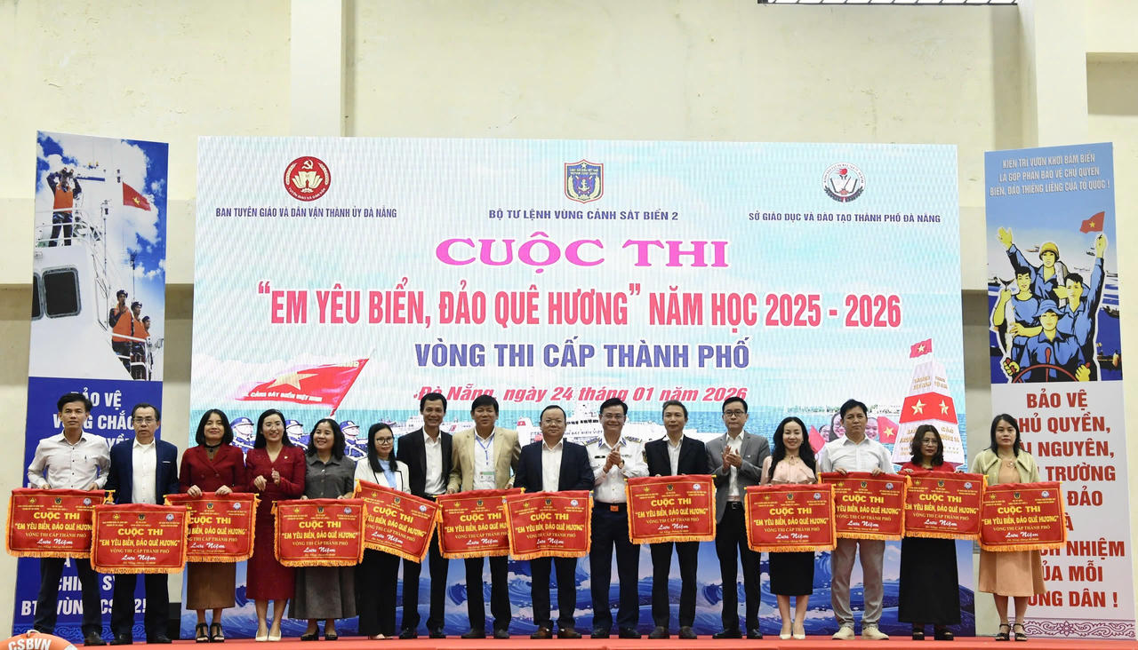 Hải đoàn 21 được Bộ Tư lệnh Vùng Cảnh sát biển 2 giao phụ trách tổ chức cuộc thi “Em yêu biển, đảo quê hương” cấp xã, phường tại thành phố Đà Nẵng và tỉnh Gia Lai.