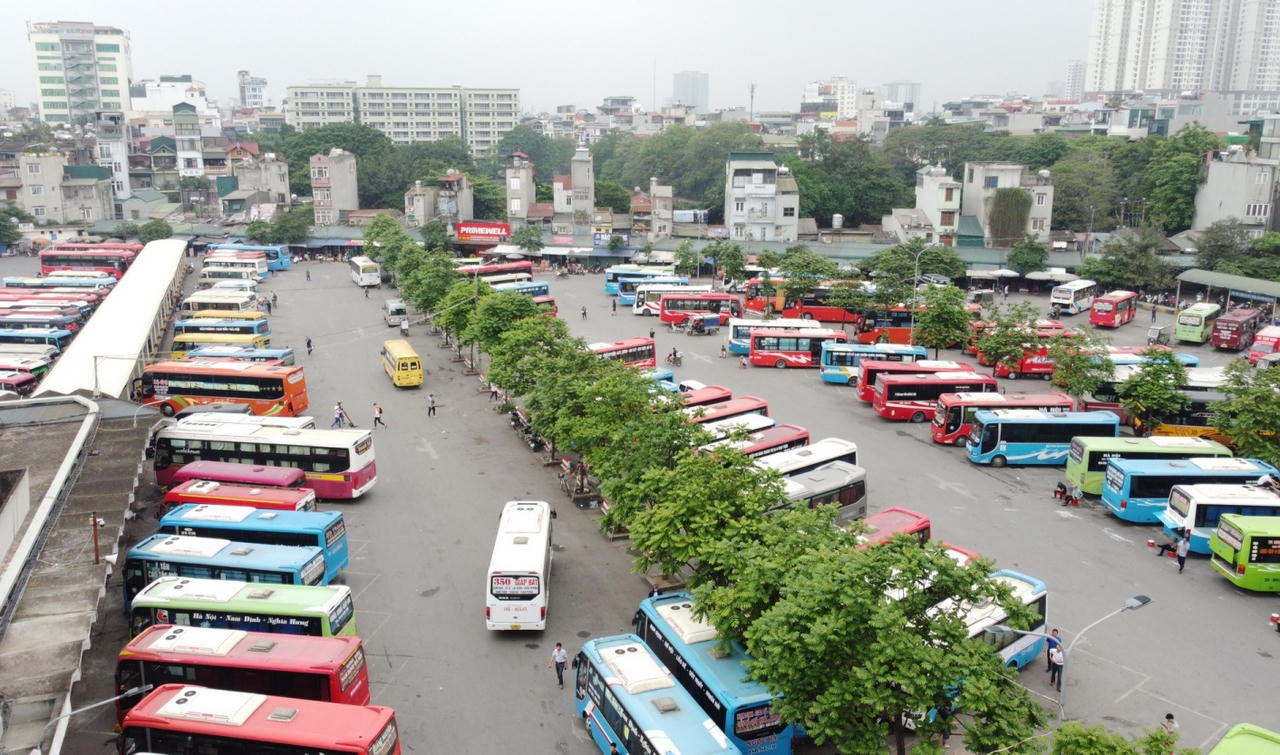 Hà Nội: Tăng cường bảo đảm an toàn giao thông đối với kinh doanh vận tải bằng ô tô Hà Nội: Tăng cường bảo đảm an toàn giao thông đối với kinh doanh vận tải bằng ô tô