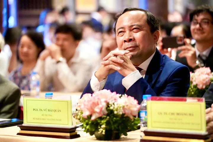 Học bổng Vallet: Trao niềm tin, khát vọng cống hiến của người trẻ Việt
