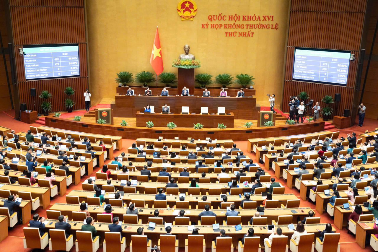 Quốc hội thông qua nghị quyết về việc thành lập TP Quảng Ninh, TP Bắc Ninh